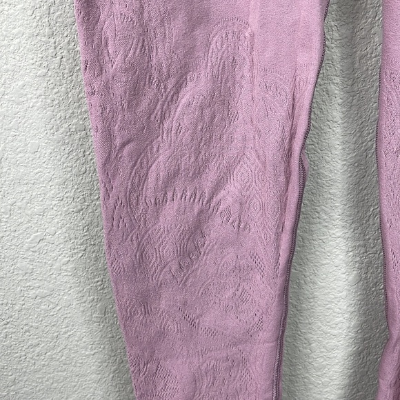 SOLD - Lululemon Reveal Crop Zen Expression Leggings Vintage Mauve Yoga Sz 10 - Picture 5 of 13